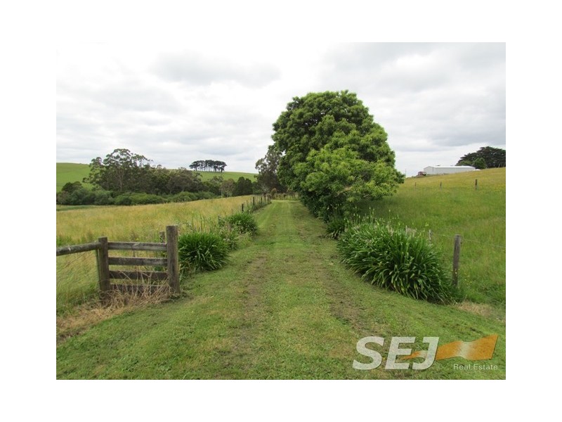 51 + 135 Sheffield Rd, Neerim South VIC 3831