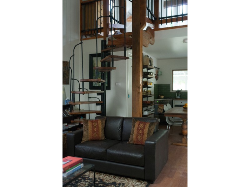 8 WARATAH ROAD, Fish Creek VIC 3959