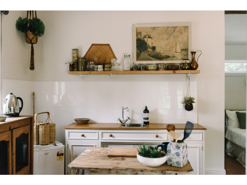 8 WARATAH ROAD, Fish Creek VIC 3959