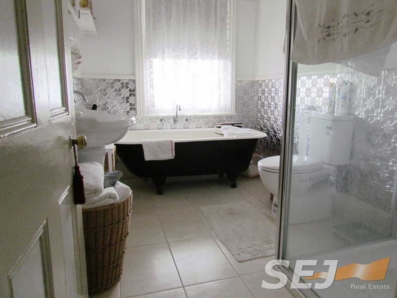 2 Mervyn Street, Moe VIC 3825