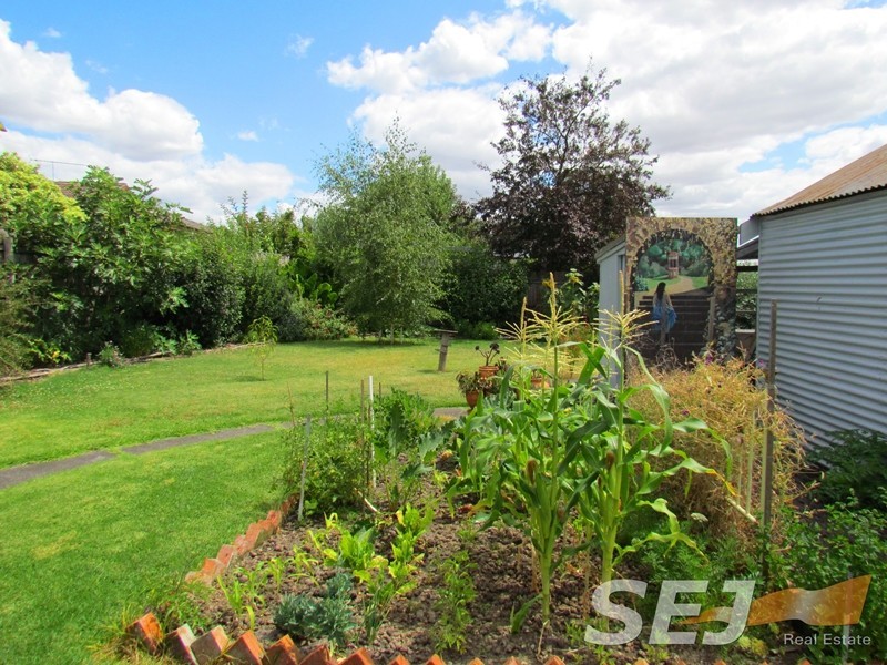 2 Mervyn Street, Moe VIC 3825