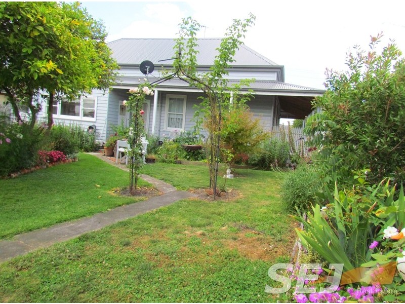 2 Mervyn Street, Moe VIC 3825