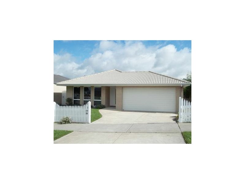 17 Varney Rd, Foster VIC 3960