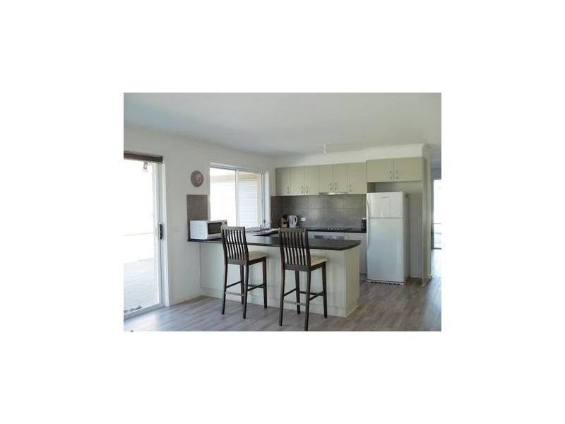 17 Varney Rd, Foster VIC 3960