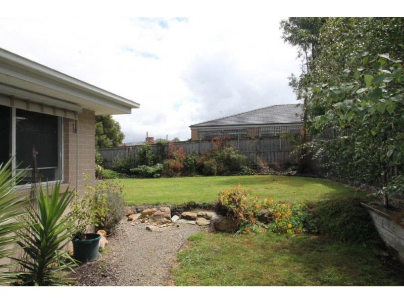 17 Varney Rd, Foster VIC 3960