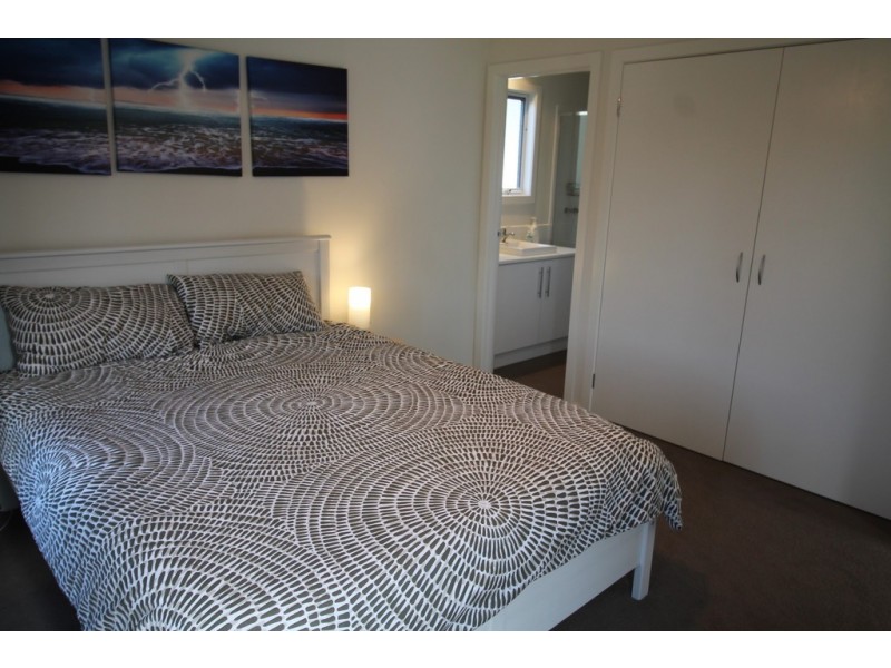 25 Acacia St, Sandy Point VIC 3959