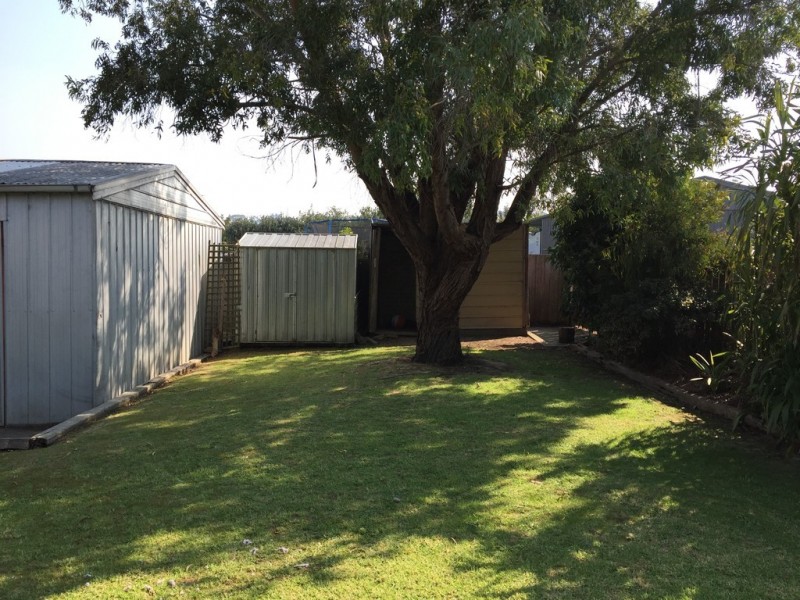 Foster VIC 3960