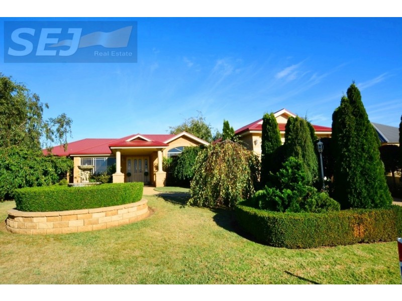 6 Carr Avenue, Leongatha VIC 3953