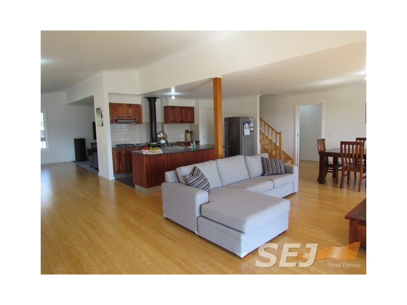 46 Dick Clark Lane, Jindivick VIC 3818