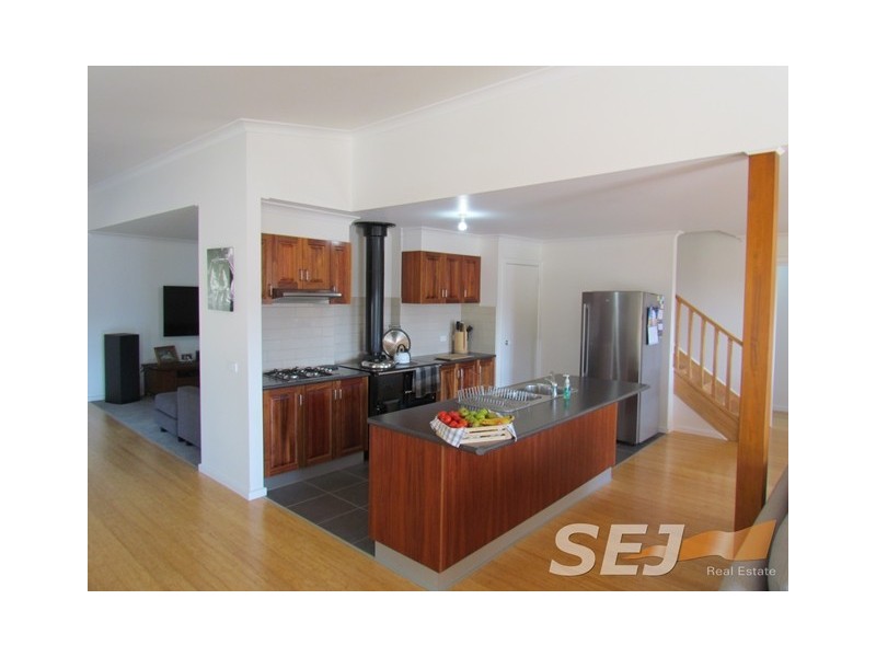 46 Dick Clark Lane, Jindivick VIC 3818