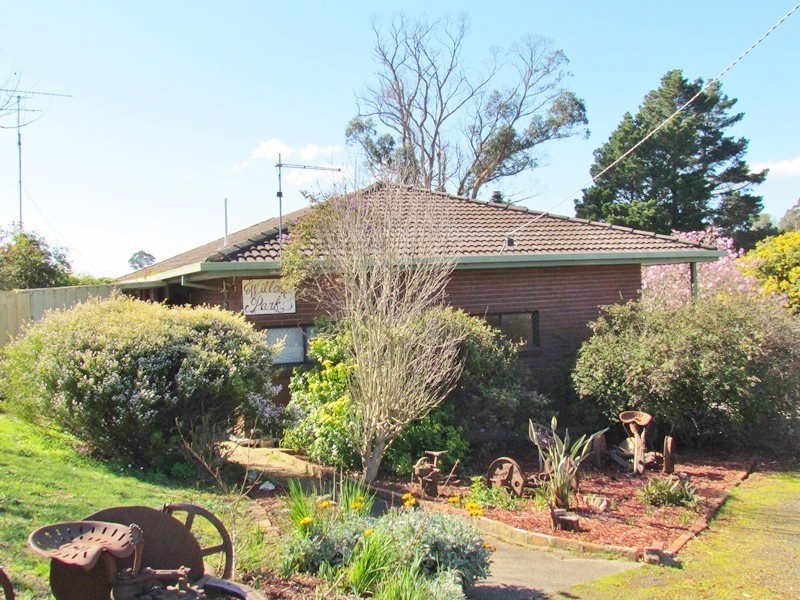 17 Princes Avenue, Drouin VIC 3818