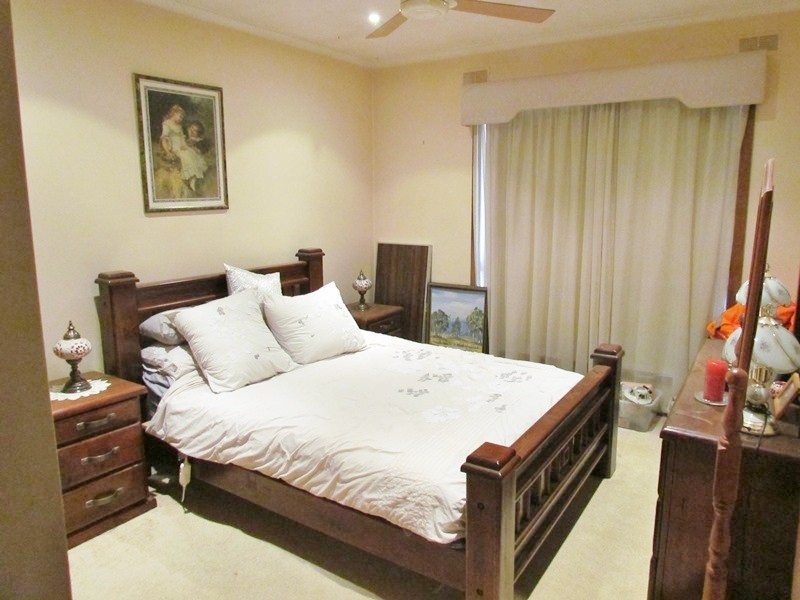 17 Princes Avenue, Drouin VIC 3818