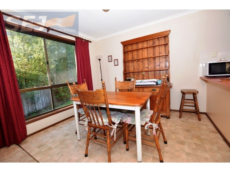 4 Railway Road, Mirboo North VIC 3871