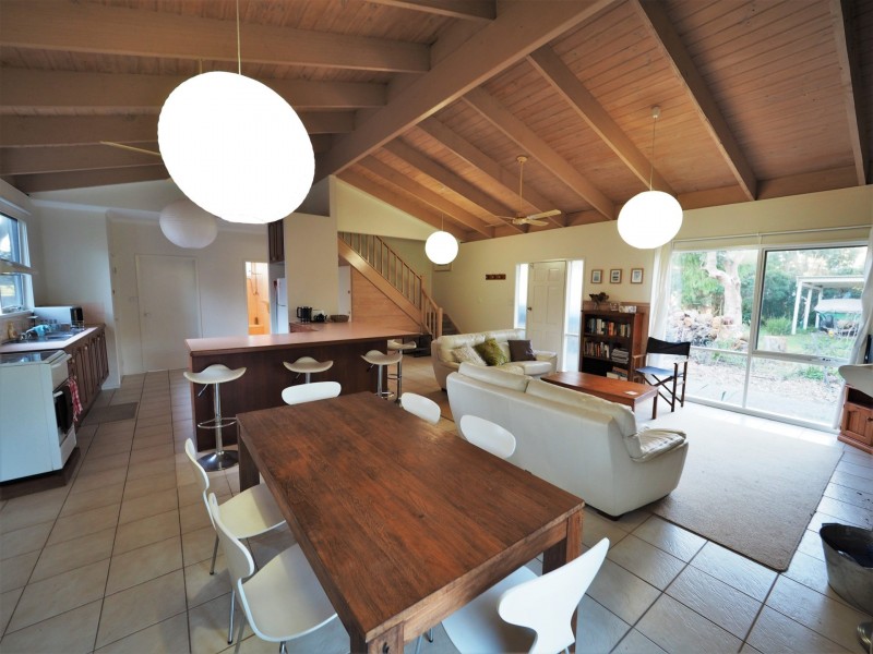 39 Ash Ave, Sandy Point VIC 3959