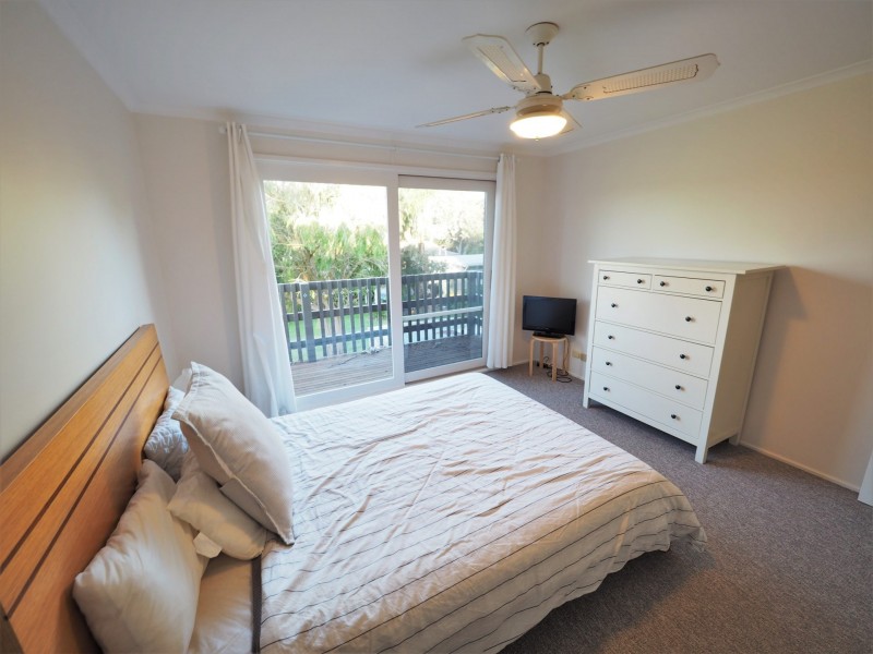 39 Ash Ave, Sandy Point VIC 3959