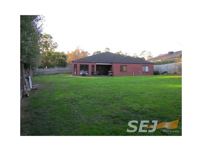 11 Rulemount Road, Warragul VIC 3820