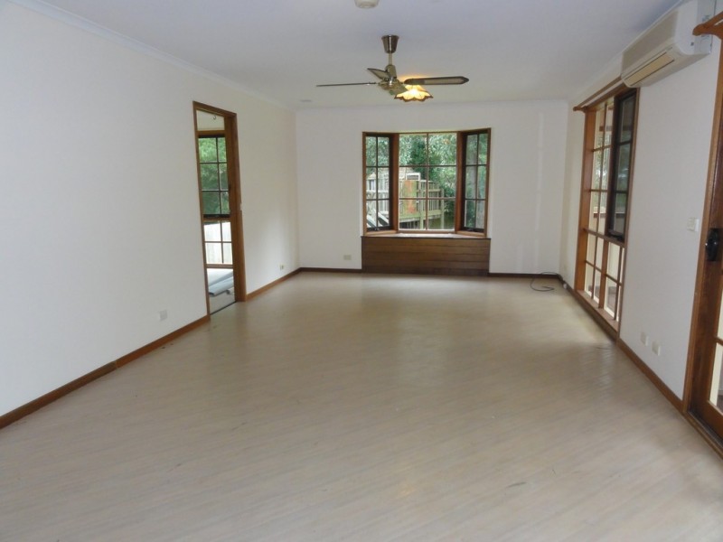 9 Pioneer St, Foster VIC 3960