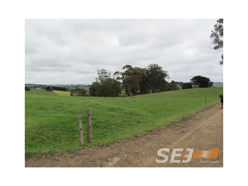 135 Sheffield Road, Neerim South VIC 3831