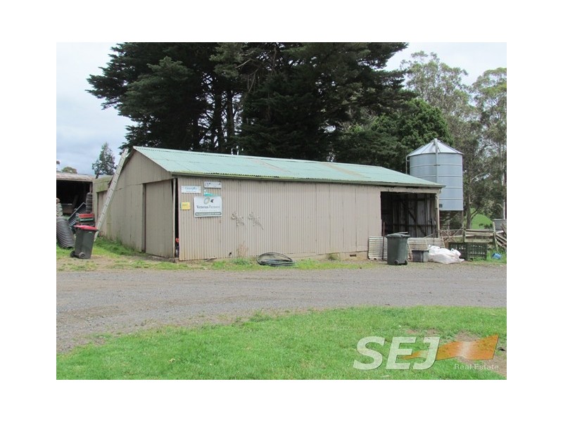 135 Sheffield Road, Neerim South VIC 3831