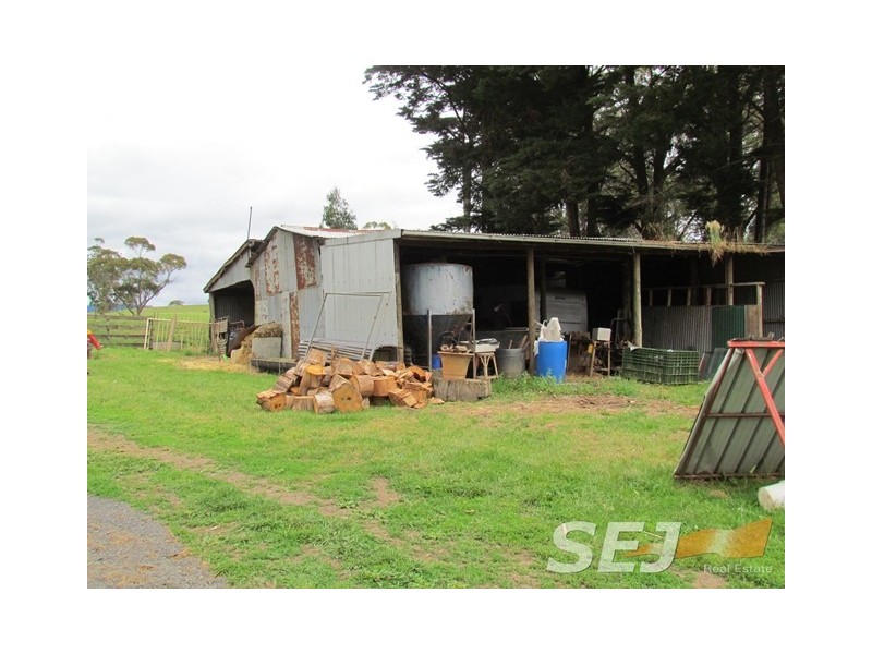 135 Sheffield Road, Neerim South VIC 3831