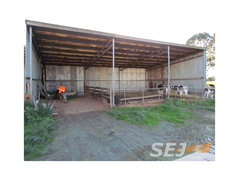 270 North Yannathan Road, Modella VIC 3816
