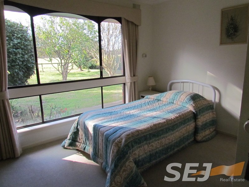 145 Mountain Glen Drive, Trafalgar East VIC 3824