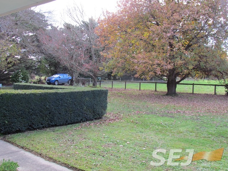 145 Mountain Glen Drive, Trafalgar East VIC 3824