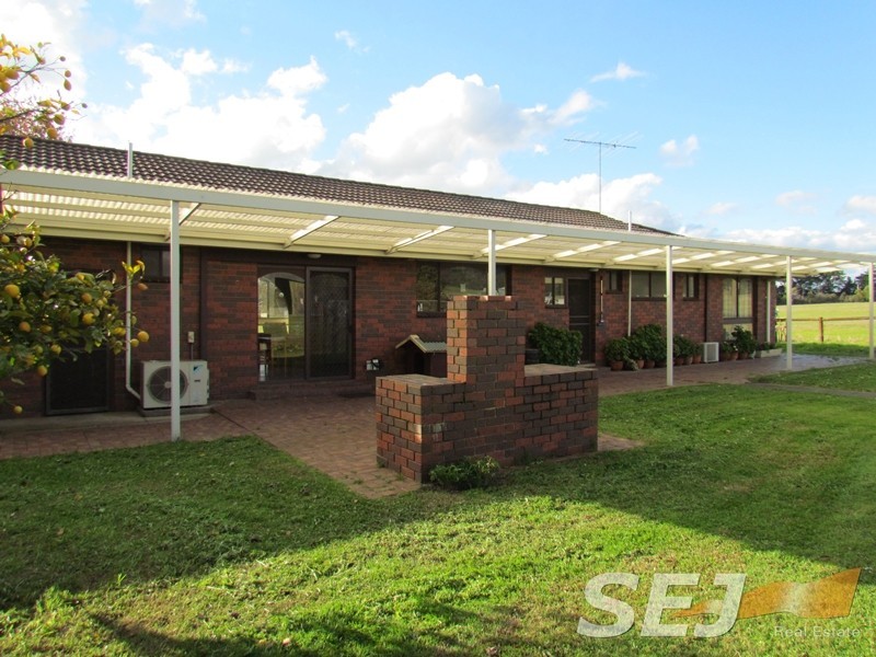 145 Mountain Glen Drive, Trafalgar East VIC 3824