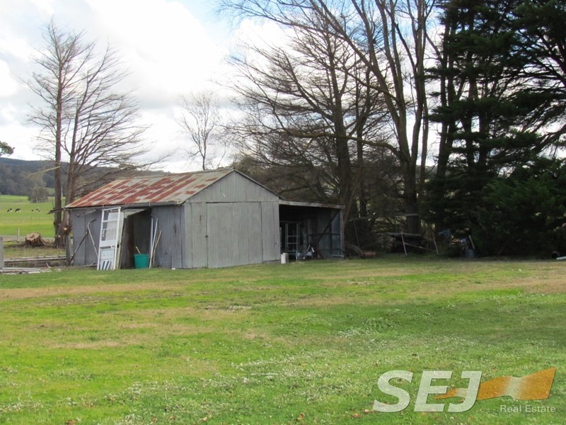 145 Mountain Glen Drive, Trafalgar East VIC 3824