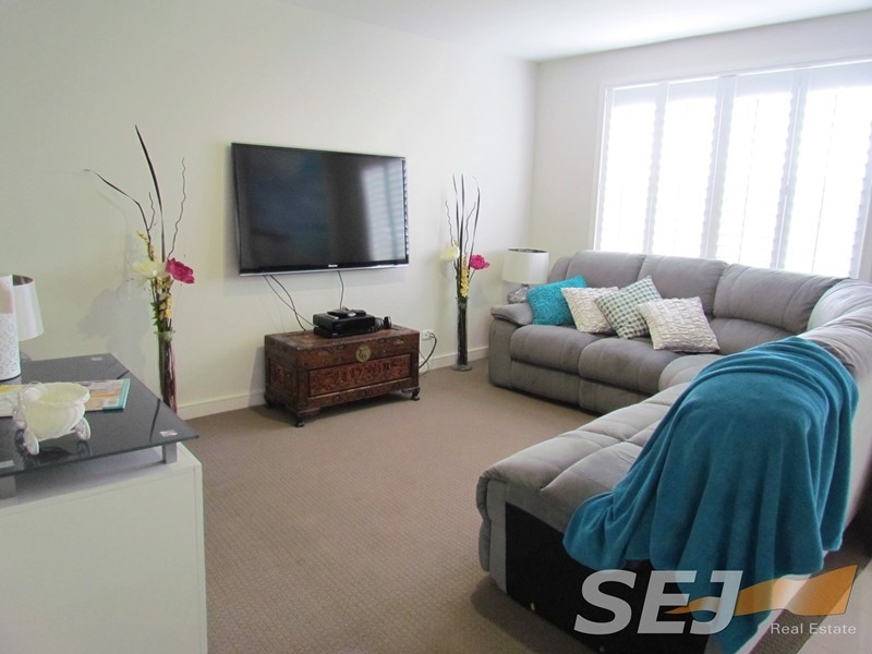 23 Shae Crescent, Drouin VIC 3818