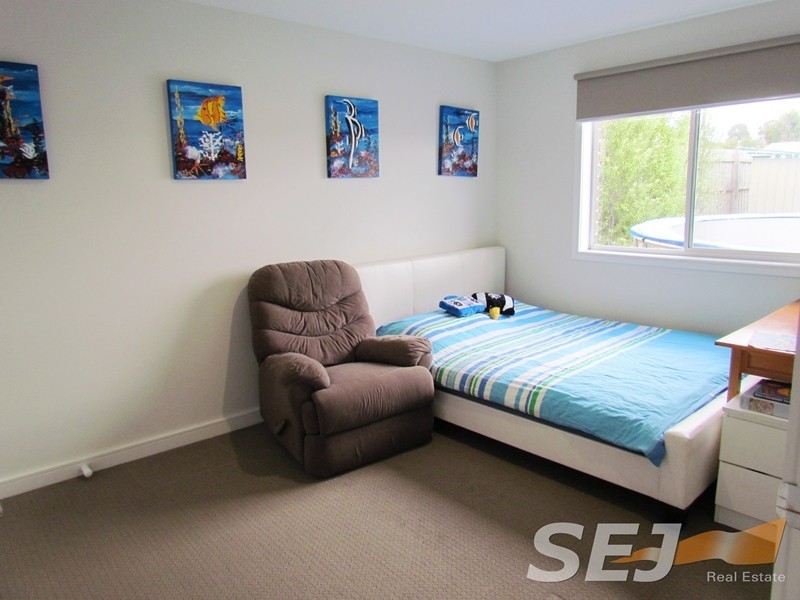 23 Shae Crescent, Drouin VIC 3818