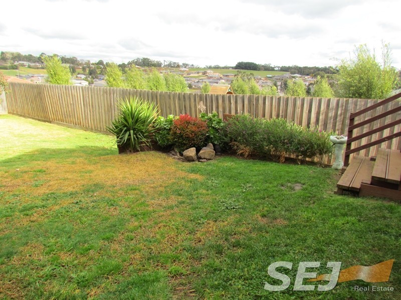 23 Shae Crescent, Drouin VIC 3818