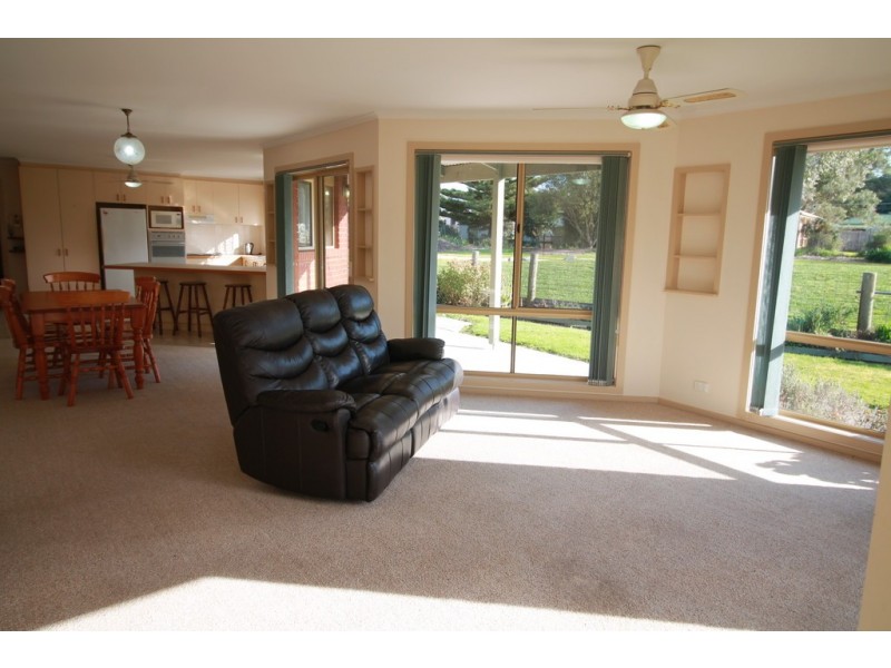 12 Hyland St, Foster VIC 3960