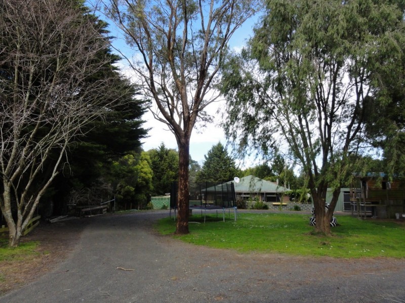 405 Mccartins Rd, Turtons Creek VIC 3960