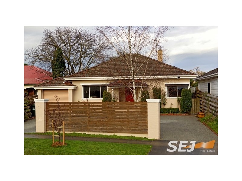 24 Brandy Creek Road, Warragul VIC 3820