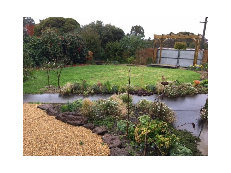 8 Davis Rd, Foster VIC 3960