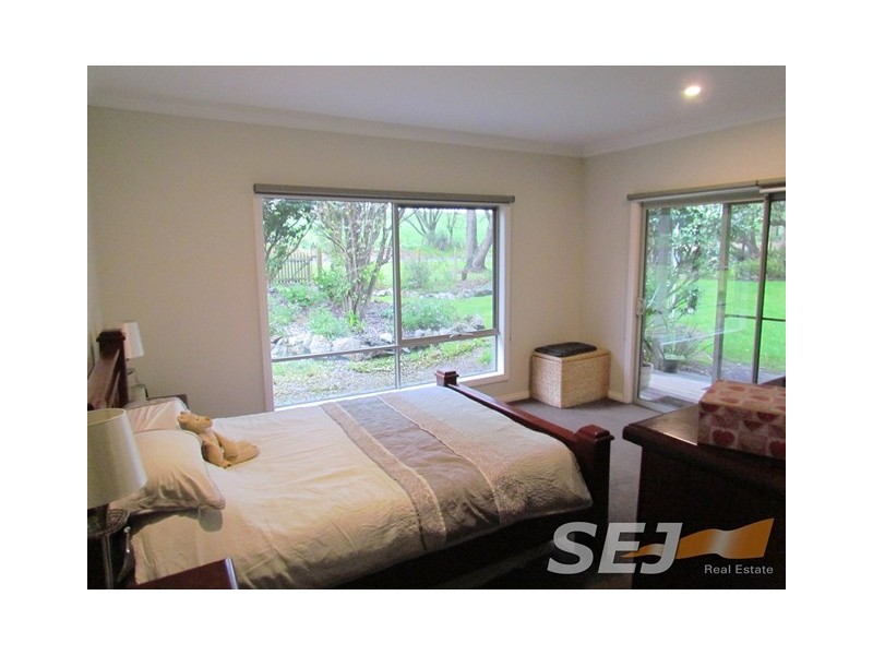 290 Sheehan Road, Hallora VIC 3818