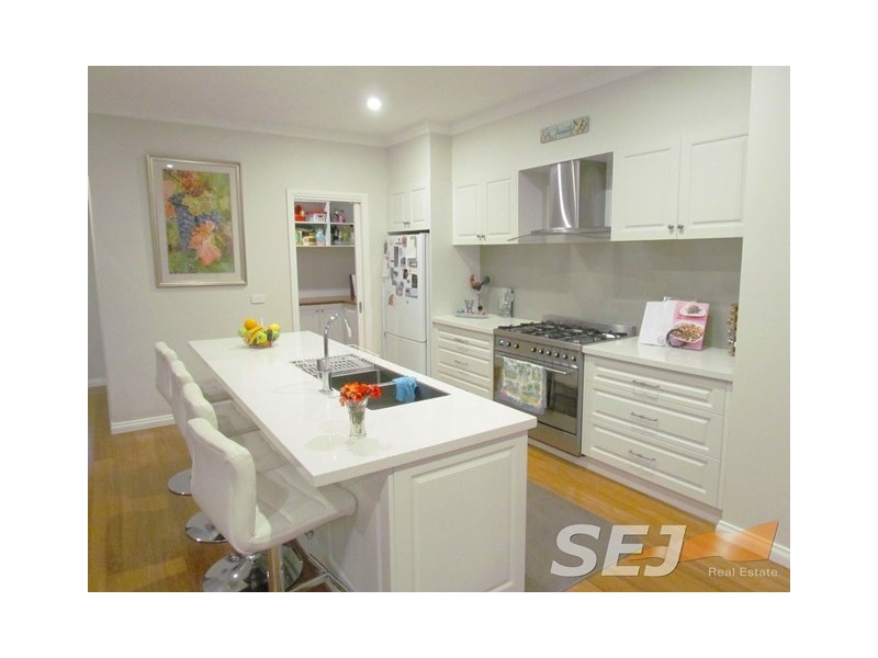 290 Sheehan Road, Hallora VIC 3818