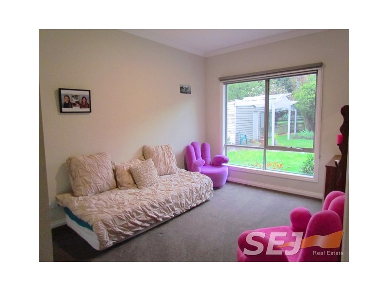 290 Sheehan Road, Hallora VIC 3818