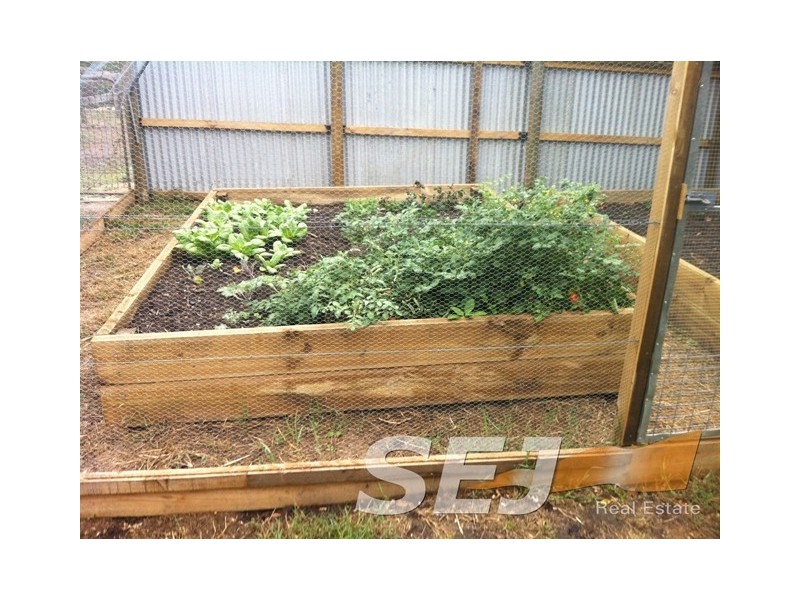 290 Sheehan Road, Hallora VIC 3818