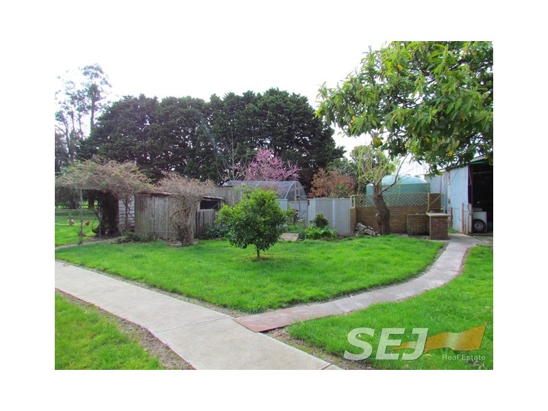 290 Sheehan Road, Hallora VIC 3818