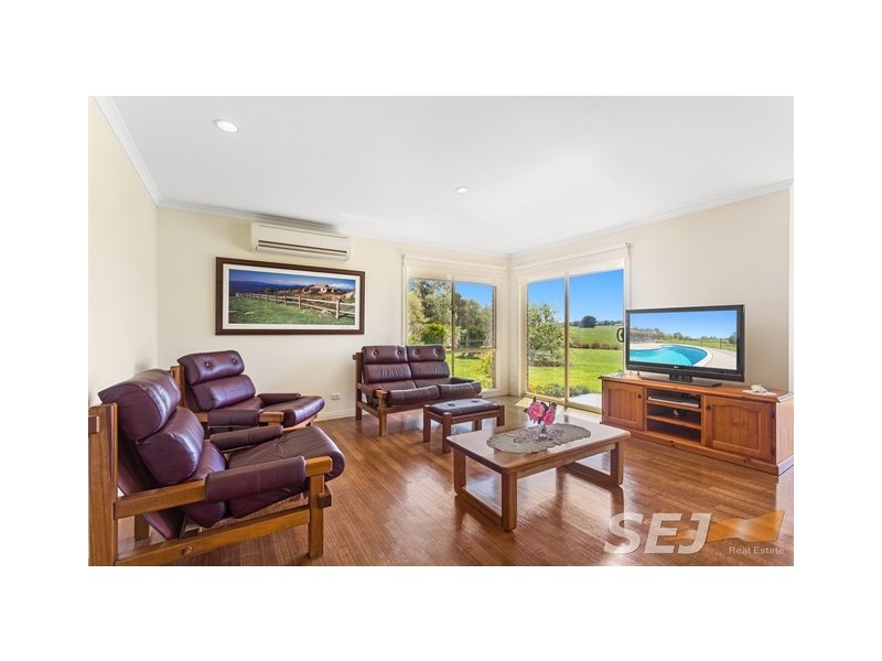 12 BELLA VISTA DRIVE, Warragul VIC 3820