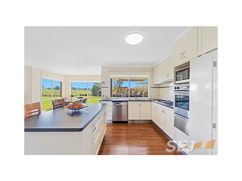 12 BELLA VISTA DRIVE, Warragul VIC 3820