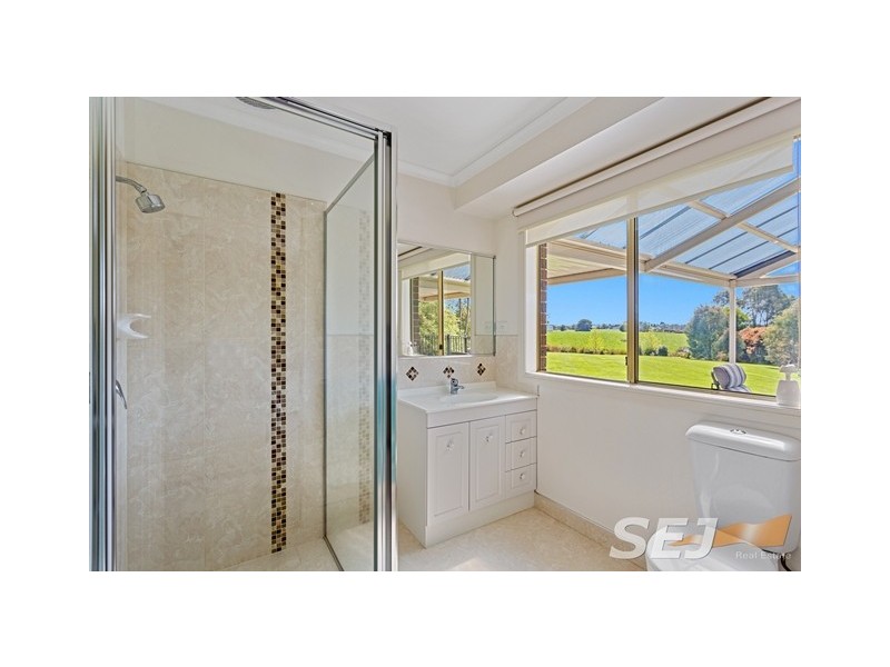 12 BELLA VISTA DRIVE, Warragul VIC 3820