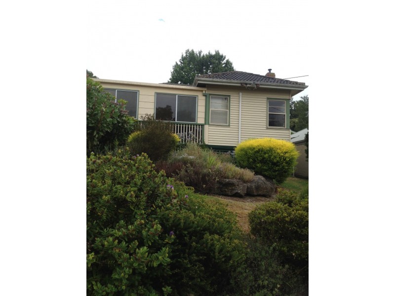 3 MARY STREET, Warragul VIC 3820