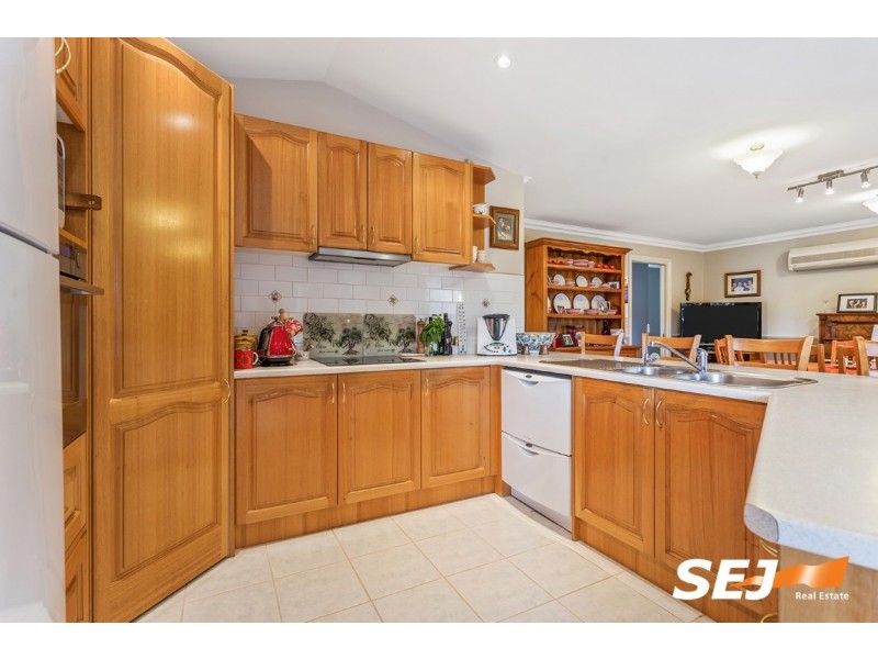 18 Chamberlain Drive, Leongatha VIC 3953