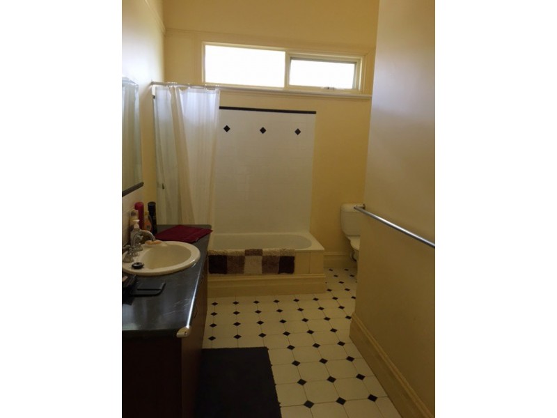 45 Main St, Welshpool VIC 3966