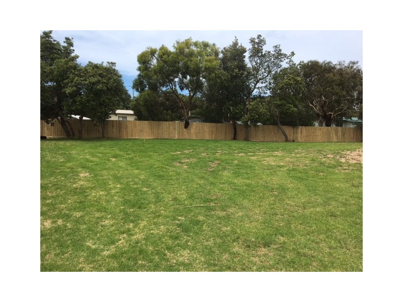 71 Ash Ave, Sandy Point VIC 3959