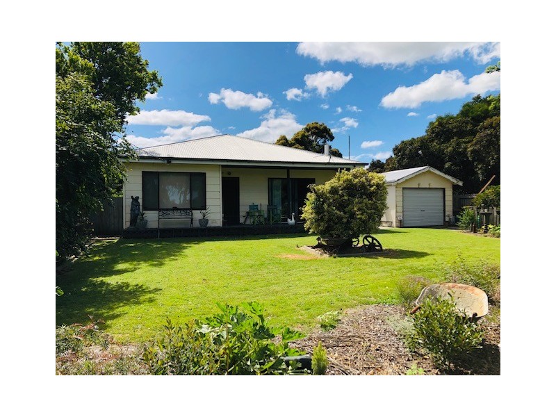 35 Stewart St, Port Welshpool VIC 3965