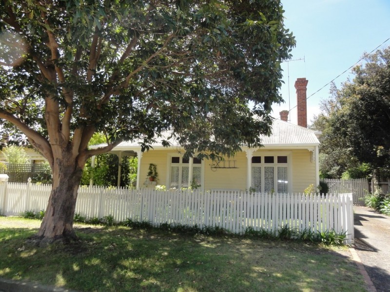 13 Duke Street, Yarram VIC 3971